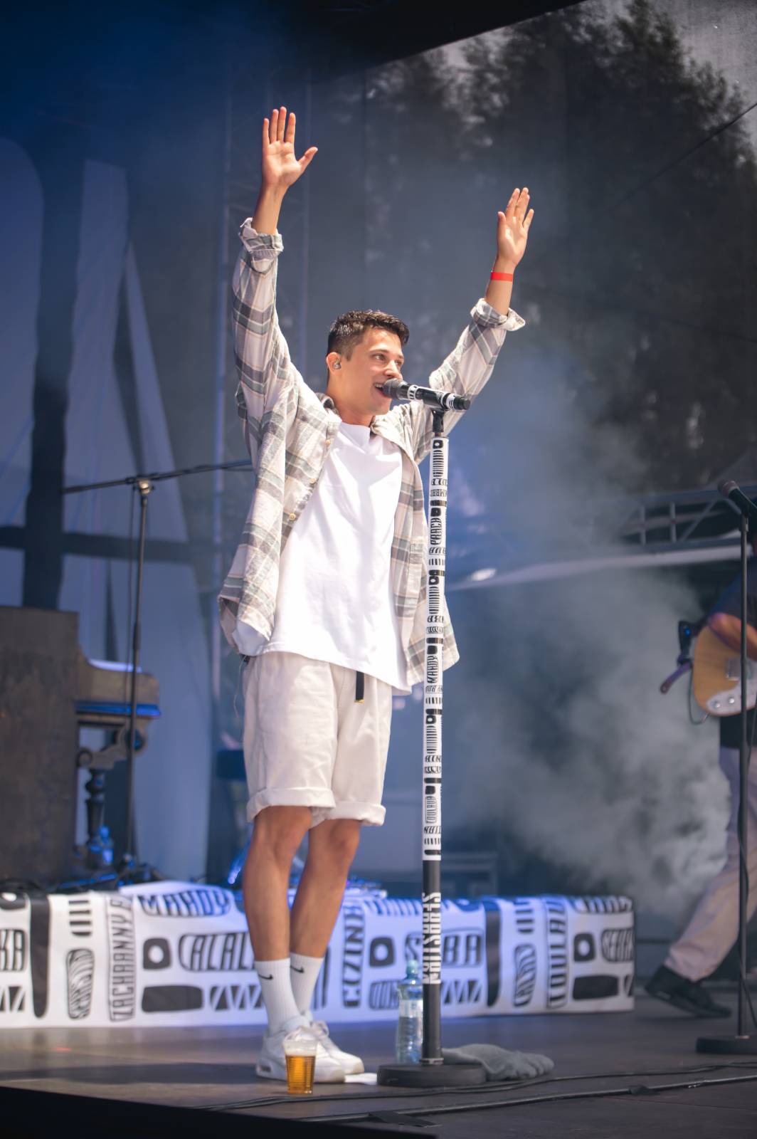 Ewa Farna a Sebastian hráli pro kulturu, třebíčské publikum neodradil ani déšť