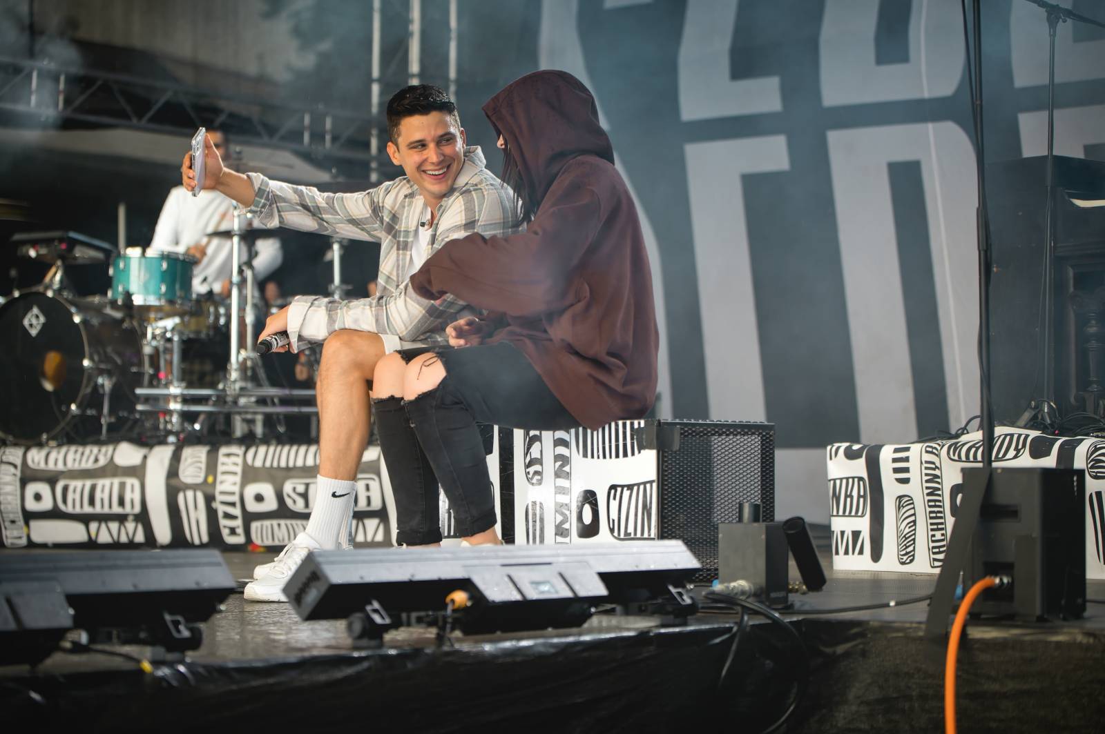 Ewa Farna a Sebastian hráli pro kulturu, třebíčské publikum neodradil ani déšť