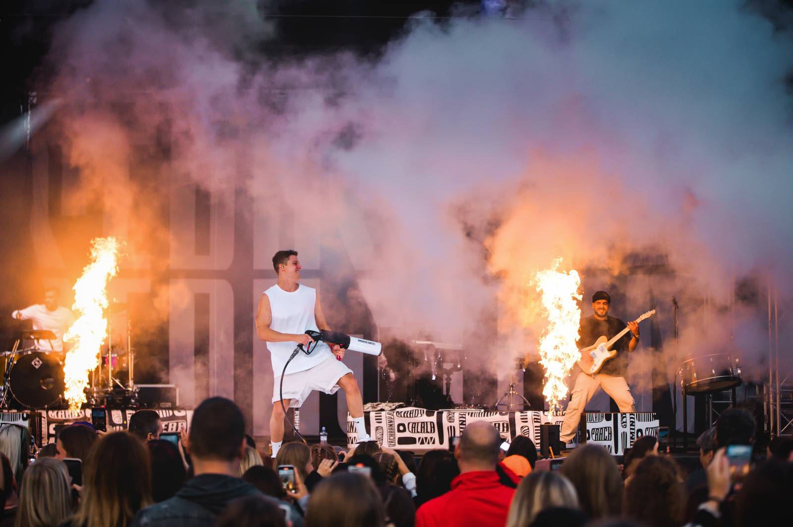 Ewa Farna a Sebastian hráli pro kulturu, třebíčské publikum neodradil ani déšť