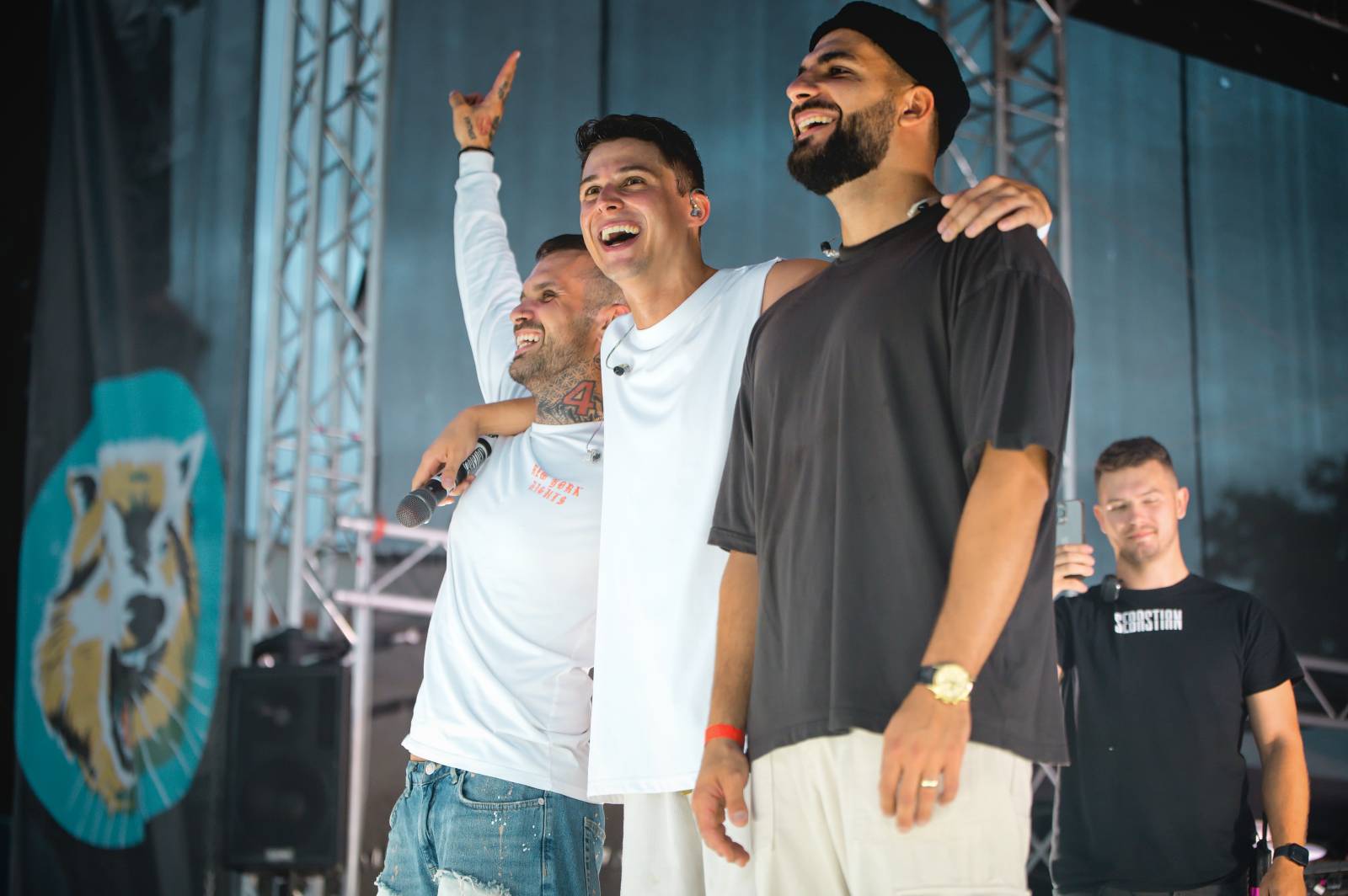 Ewa Farna a Sebastian hráli pro kulturu, třebíčské publikum neodradil ani déšť