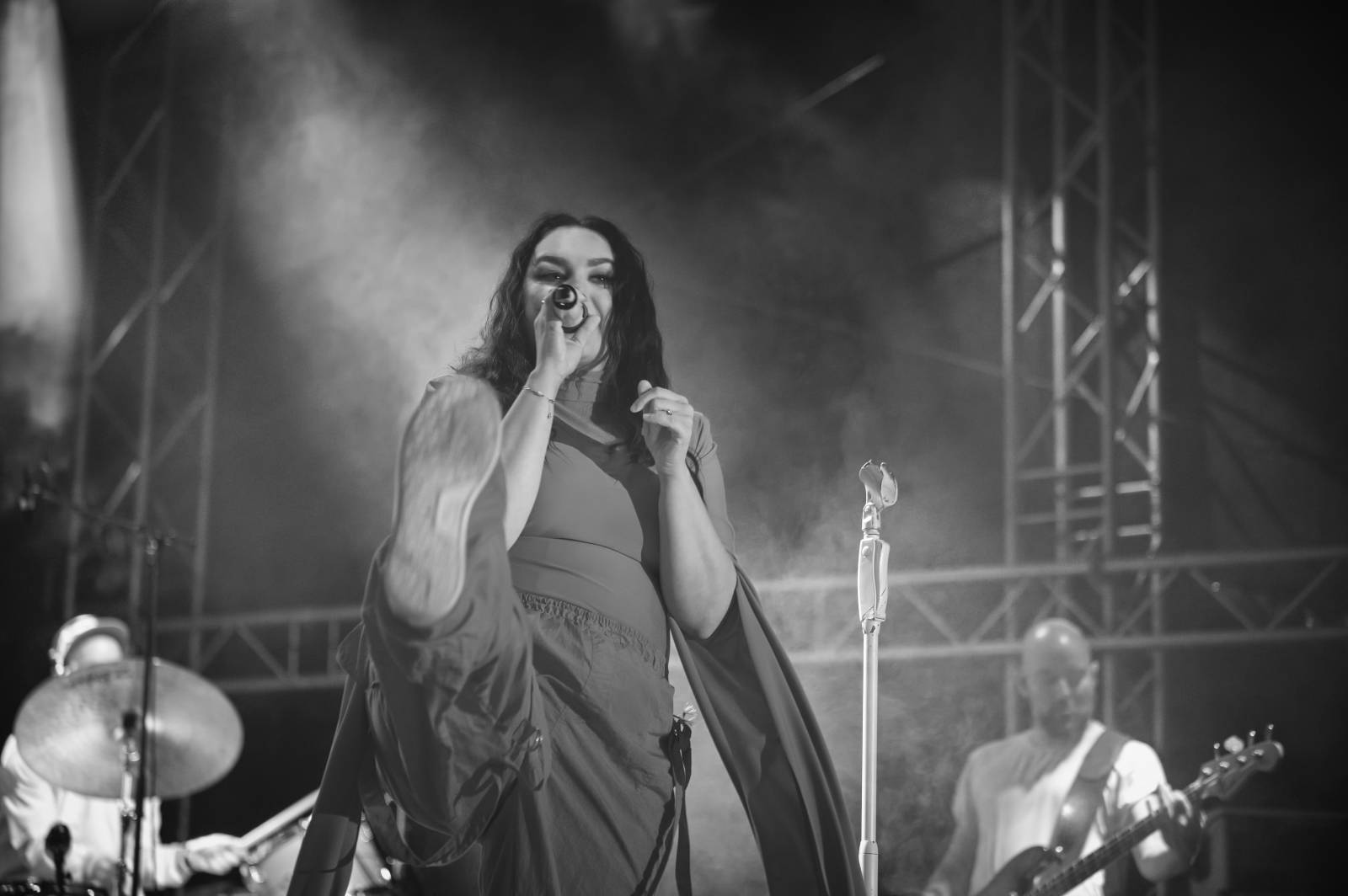 Ewa Farna a Sebastian hráli pro kulturu, třebíčské publikum neodradil ani déšť