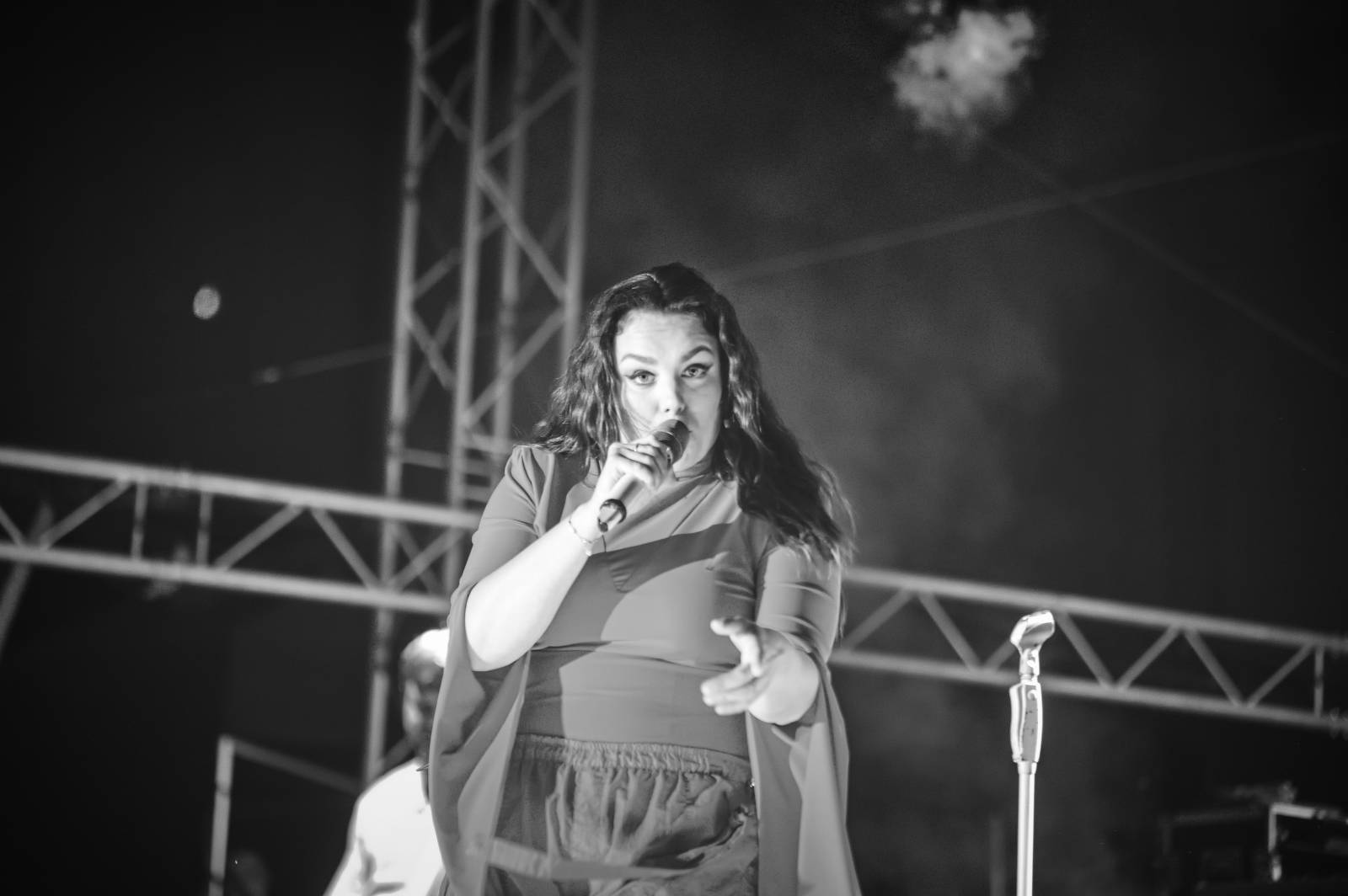 Ewa Farna a Sebastian hráli pro kulturu, třebíčské publikum neodradil ani déšť