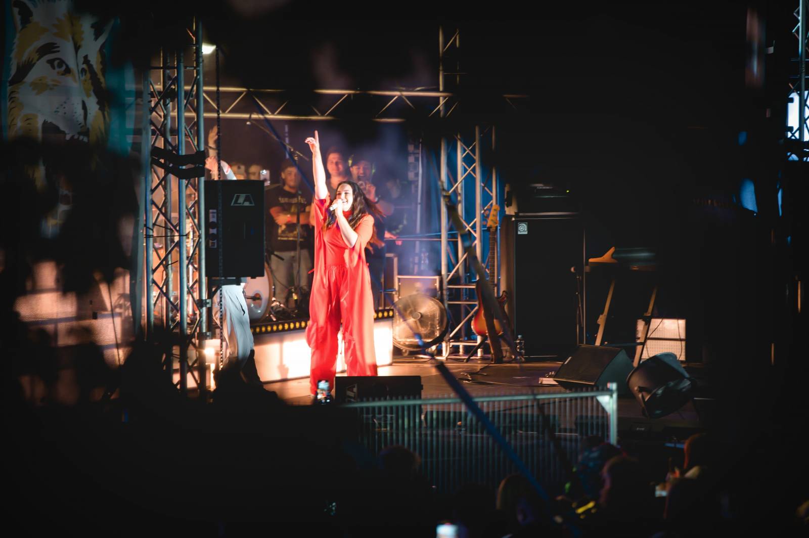 Ewa Farna a Sebastian hráli pro kulturu, třebíčské publikum neodradil ani déšť