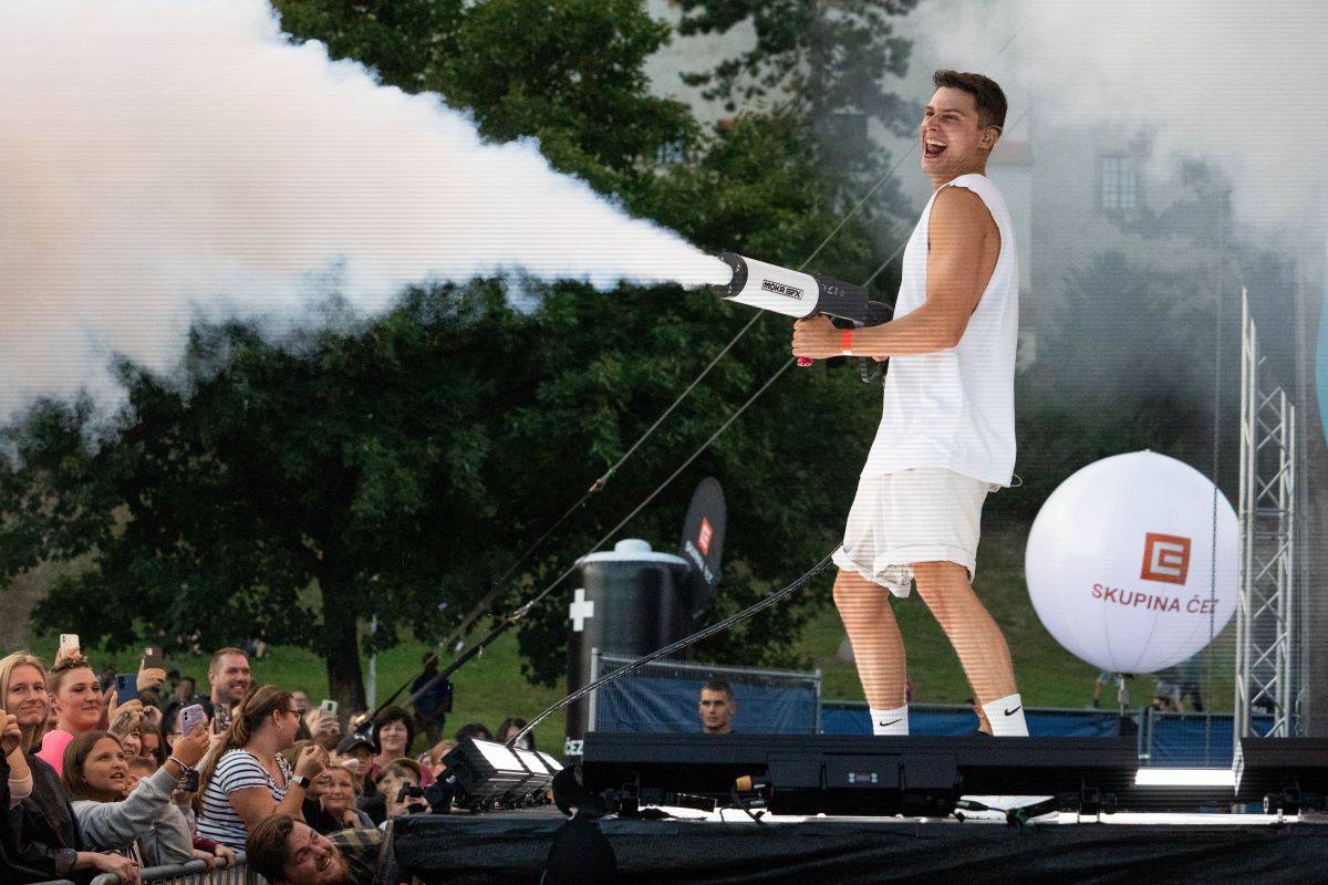 Energický Sebastian i roztančená Ewa Farna. V Třebíči se hrálo pro kulturu