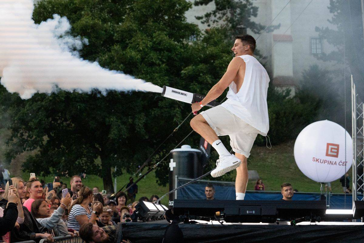 Energický Sebastian i roztančená Ewa Farna. V Třebíči se hrálo pro kulturu