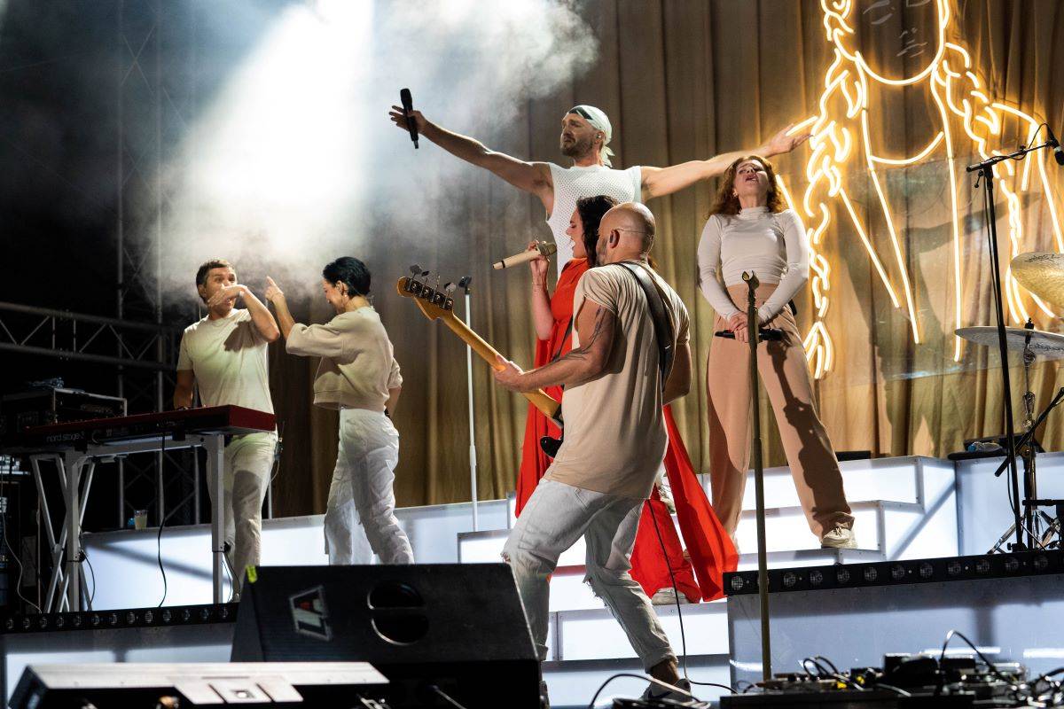 Energický Sebastian i roztančená Ewa Farna. V Třebíči se hrálo pro kulturu