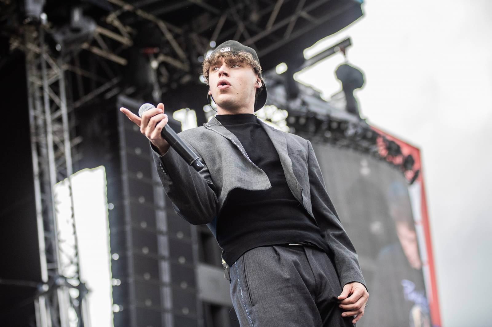 První den na Bezdězu se neobešel bez deště. Hrady CZ přivezli Kryštof, Majka Spirita i divokou Gaiu Mesiah