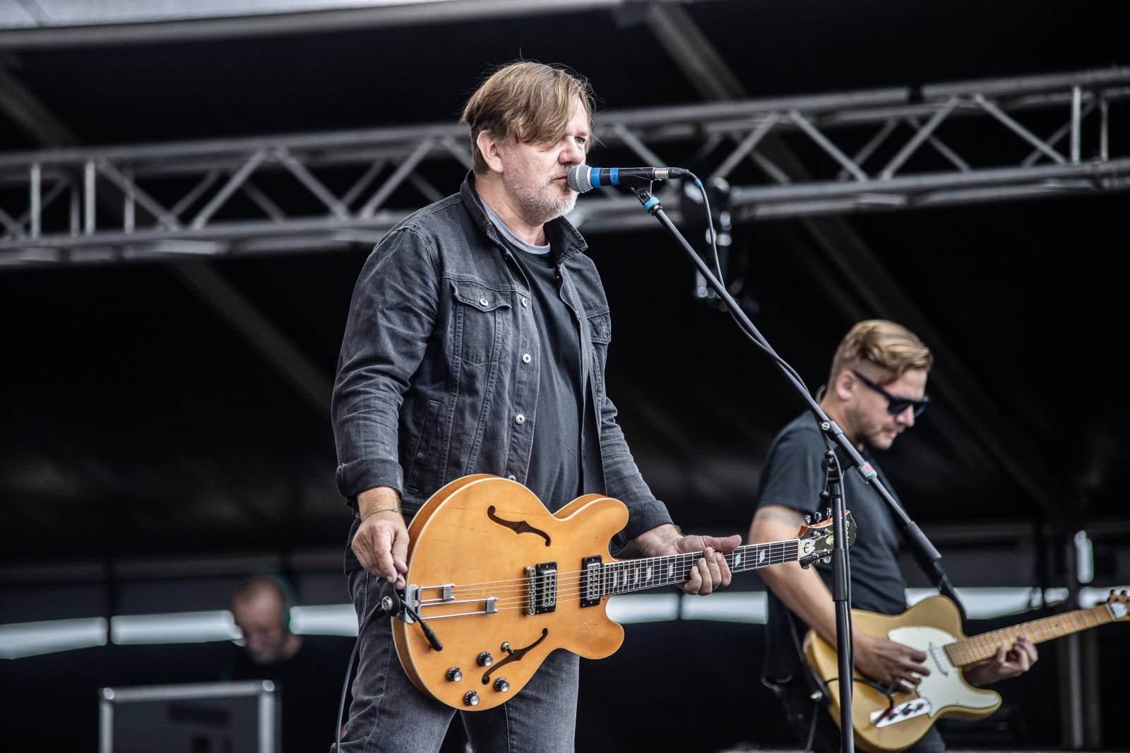 První den na Bezdězu se neobešel bez deště. Hrady CZ přivezli Kryštof, Majka Spirita i divokou Gaiu Mesiah