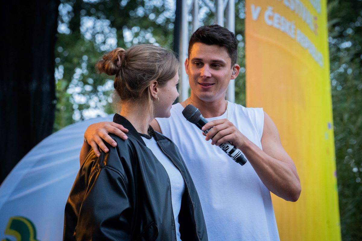 Na Bena Cristovao létali v Ostravě na Bezva Festu plyšáci, Sebastian rozplakal fanynky