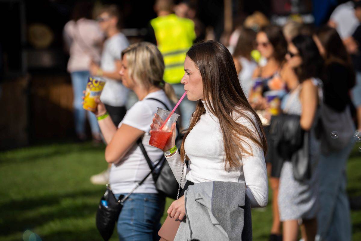 Na Bena Cristovao létali v Ostravě na Bezva Festu plyšáci, Sebastian rozplakal fanynky