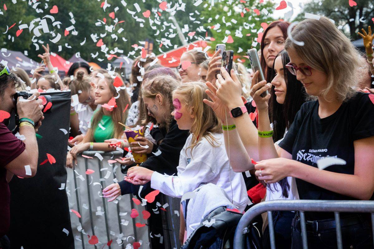 Na Bena Cristovao létali v Ostravě na Bezva Festu plyšáci, Sebastian rozplakal fanynky