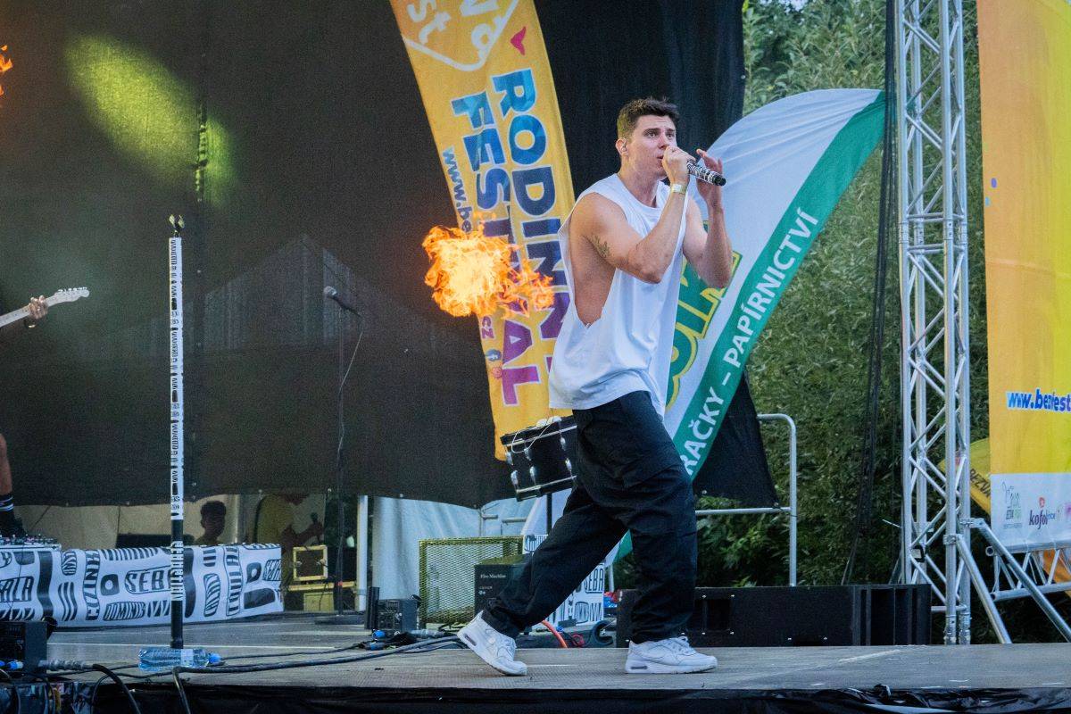 Na Bena Cristovao létali v Ostravě na Bezva Festu plyšáci, Sebastian rozplakal fanynky