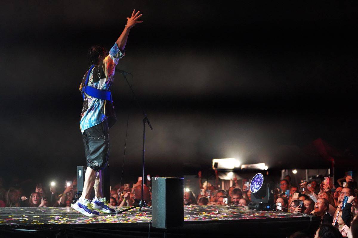 Na Bena Cristovao létali v Ostravě na Bezva Festu plyšáci, Sebastian rozplakal fanynky