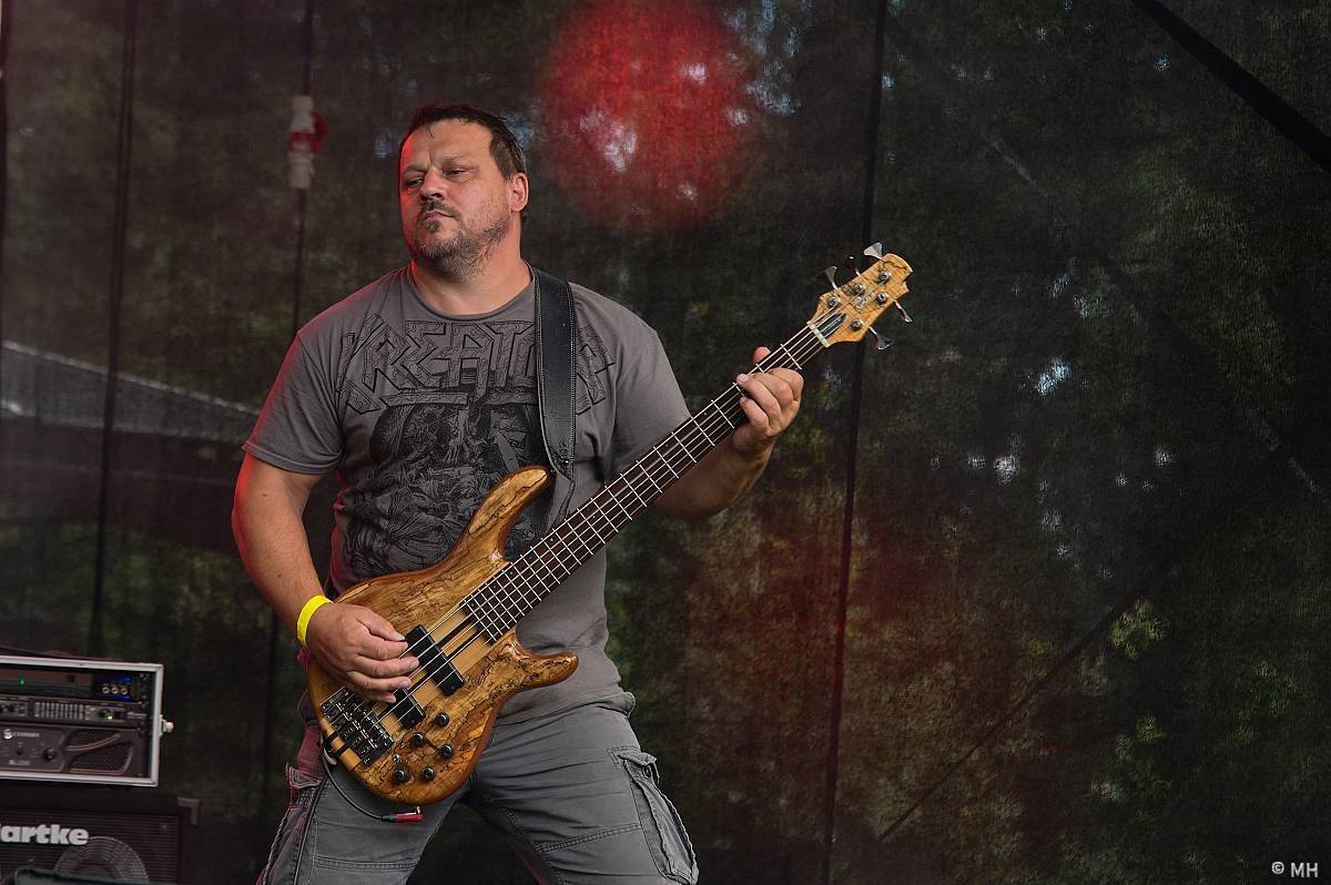 Kalikovským Mlýnem zněl metal, hlavní hvězda Impaled Nazarene do Plzně přijela až z Finska
