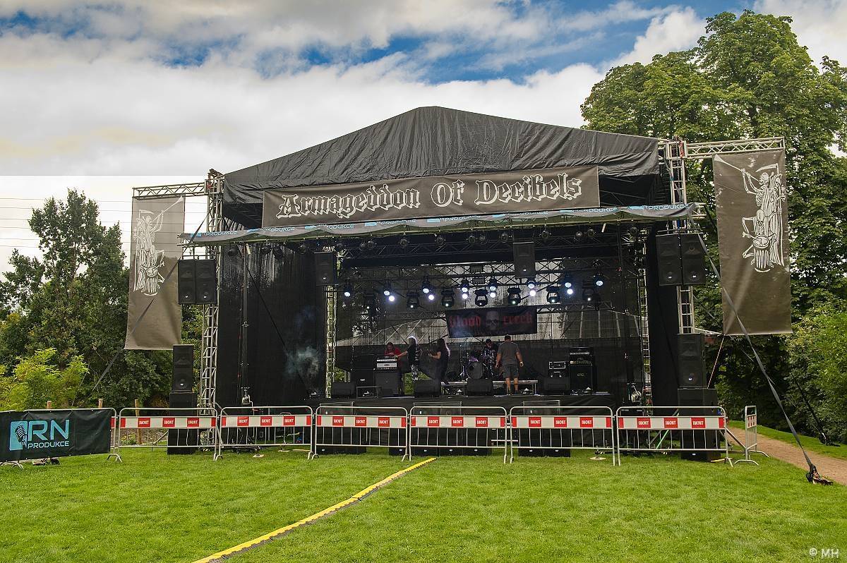 Kalikovským Mlýnem zněl metal, hlavní hvězda Impaled Nazarene do Plzně přijela až z Finska