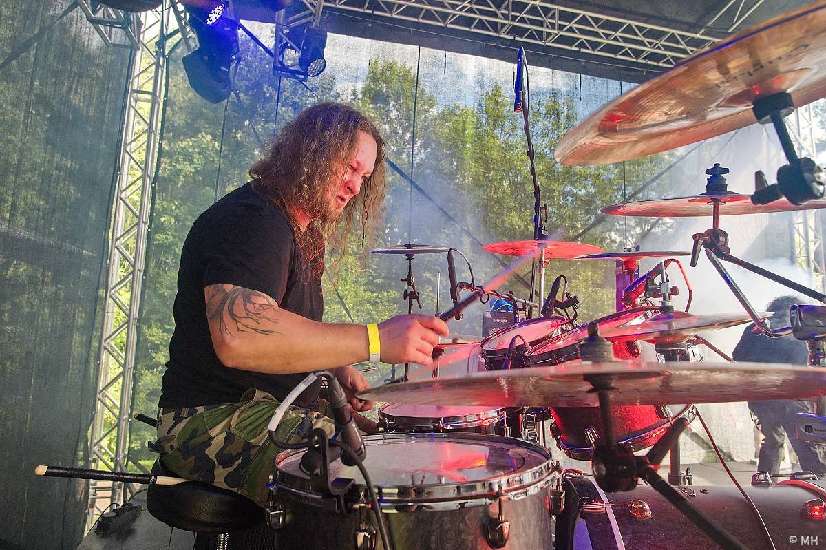 Kalikovským Mlýnem zněl metal, hlavní hvězda Impaled Nazarene do Plzně přijela až z Finska