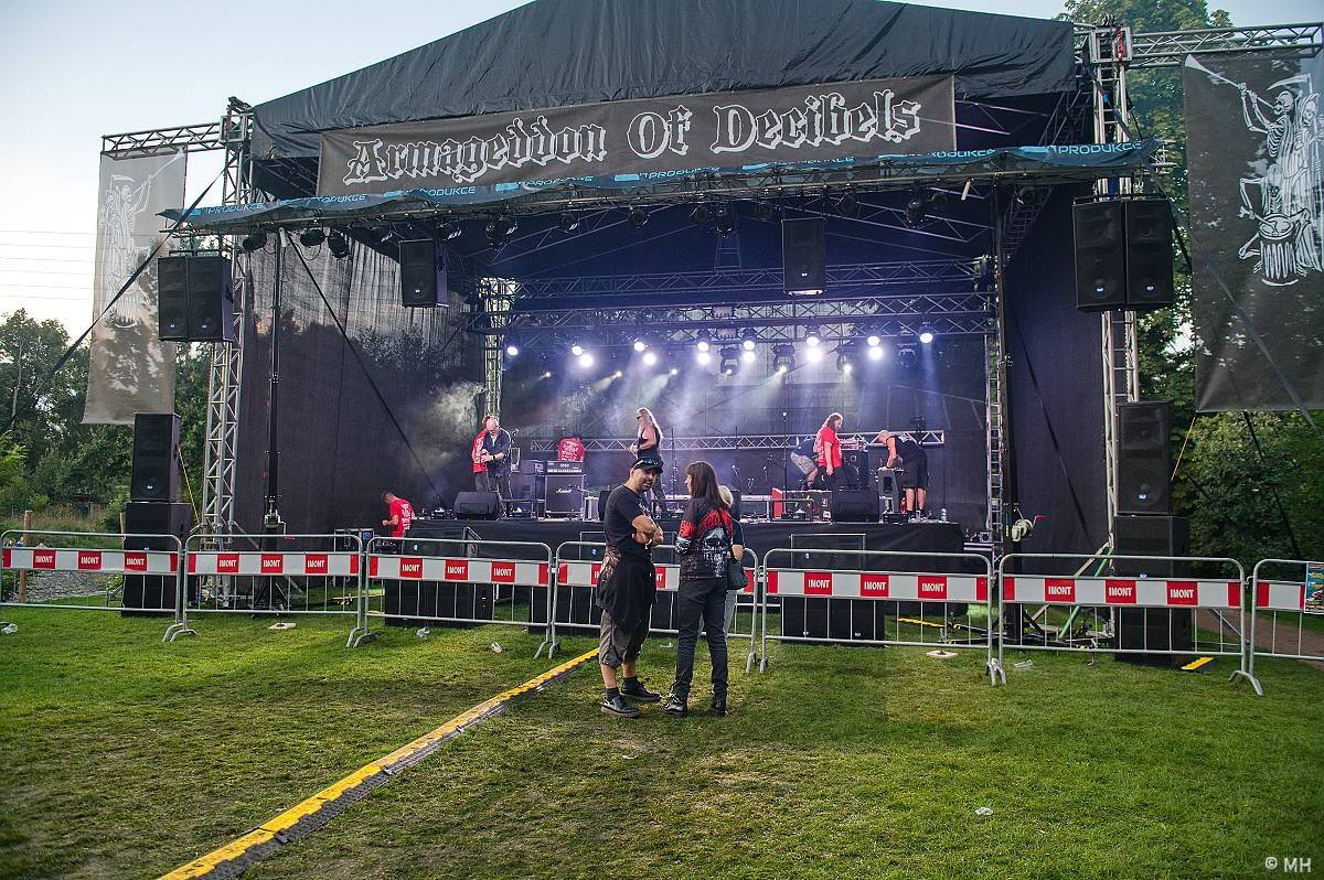 Kalikovským Mlýnem zněl metal, hlavní hvězda Impaled Nazarene do Plzně přijela až z Finska