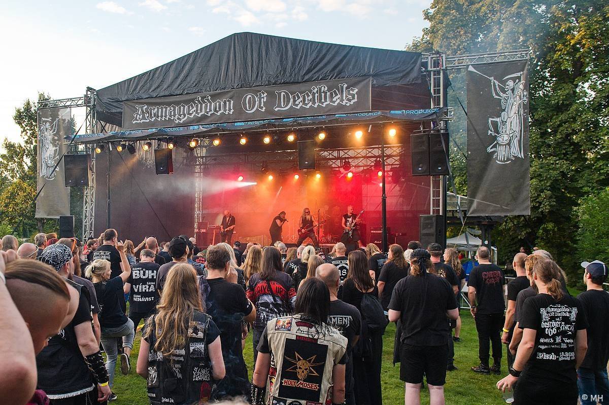 Kalikovským Mlýnem zněl metal, hlavní hvězda Impaled Nazarene do Plzně přijela až z Finska