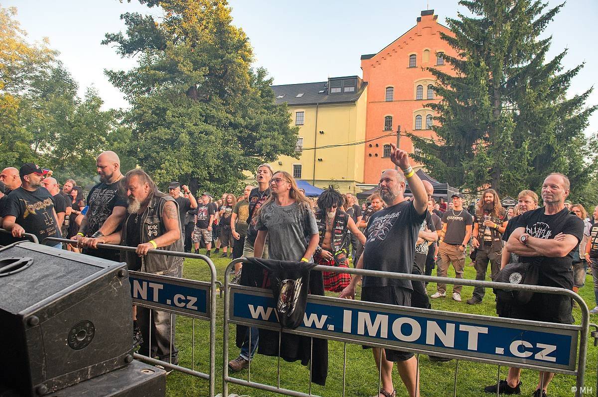 Kalikovským Mlýnem zněl metal, hlavní hvězda Impaled Nazarene do Plzně přijela až z Finska