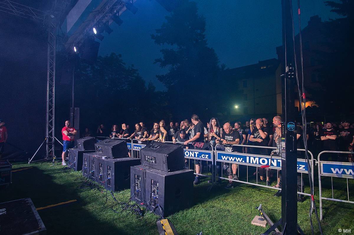 Kalikovským Mlýnem zněl metal, hlavní hvězda Impaled Nazarene do Plzně přijela až z Finska