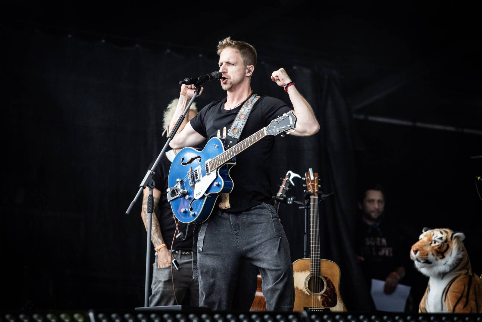 Druhý den na Bezdězu byl plný pozitivní energie a emocí. Nechyběli Cocotte Minute, Tomáš Klus nebo Dymytry