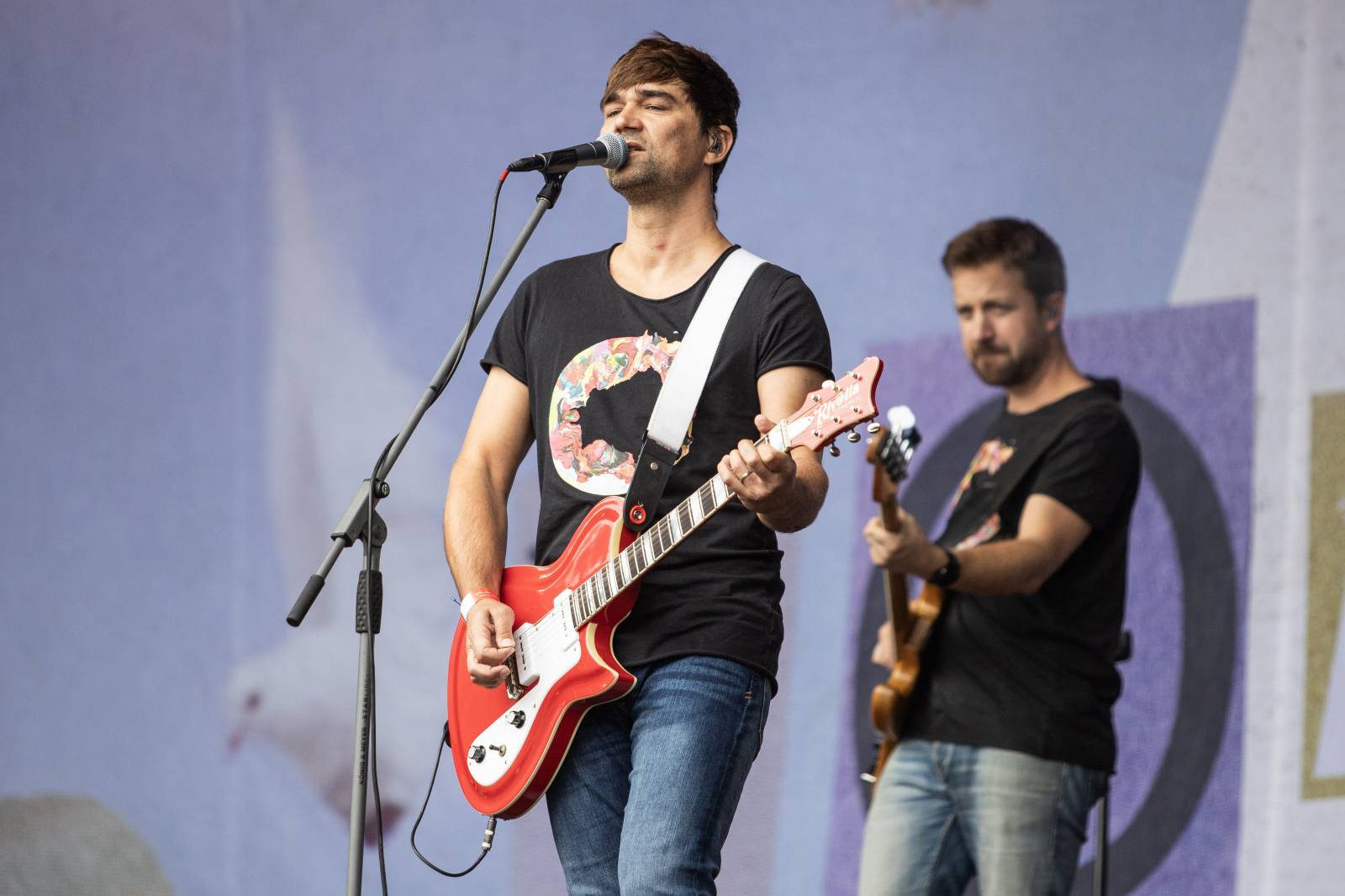 Druhý den na Bezdězu byl plný pozitivní energie a emocí. Nechyběli Cocotte Minute, Tomáš Klus nebo Dymytry