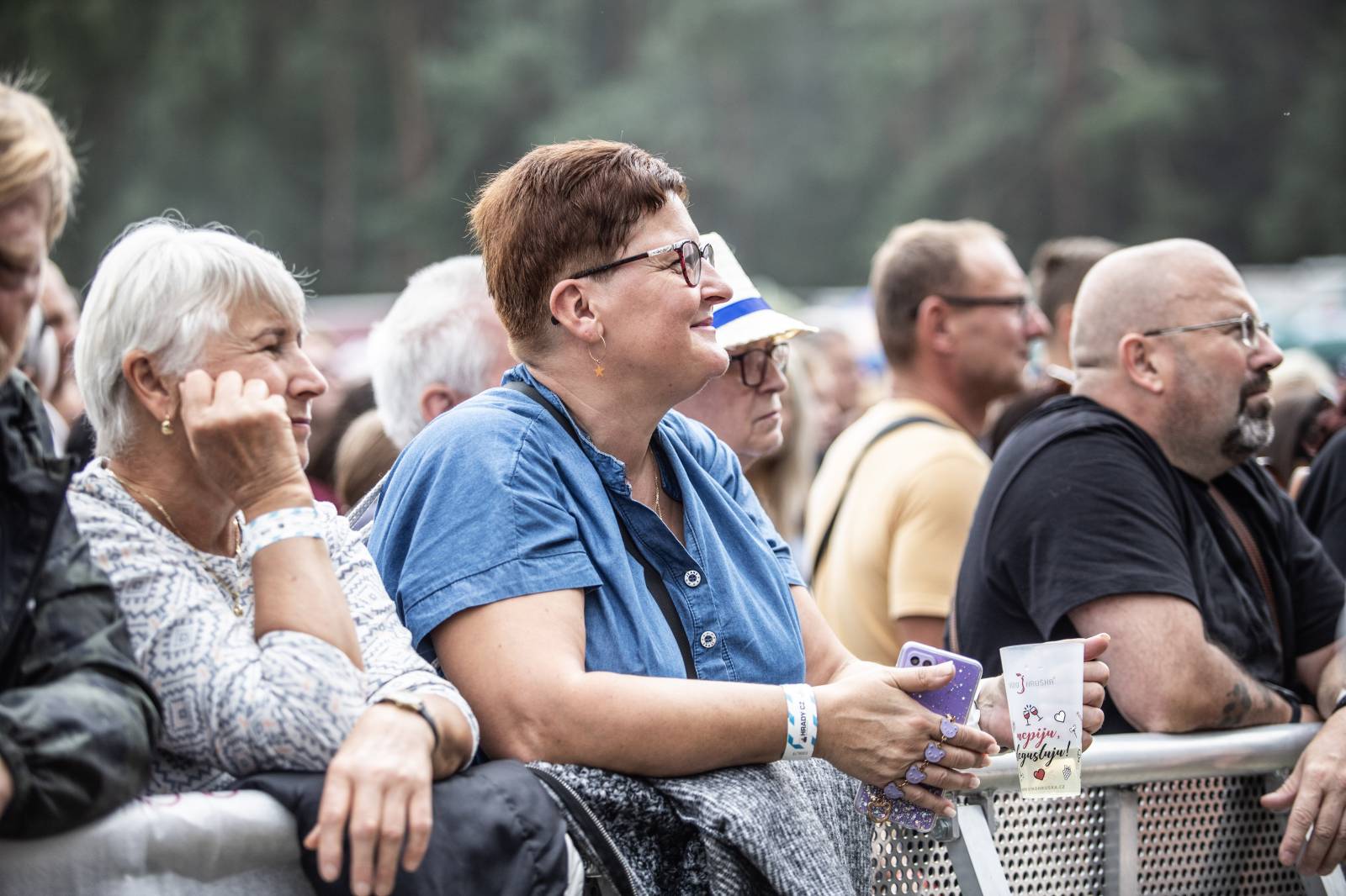 Druhý den na Bezdězu byl plný pozitivní energie a emocí. Nechyběli Cocotte Minute, Tomáš Klus nebo Dymytry