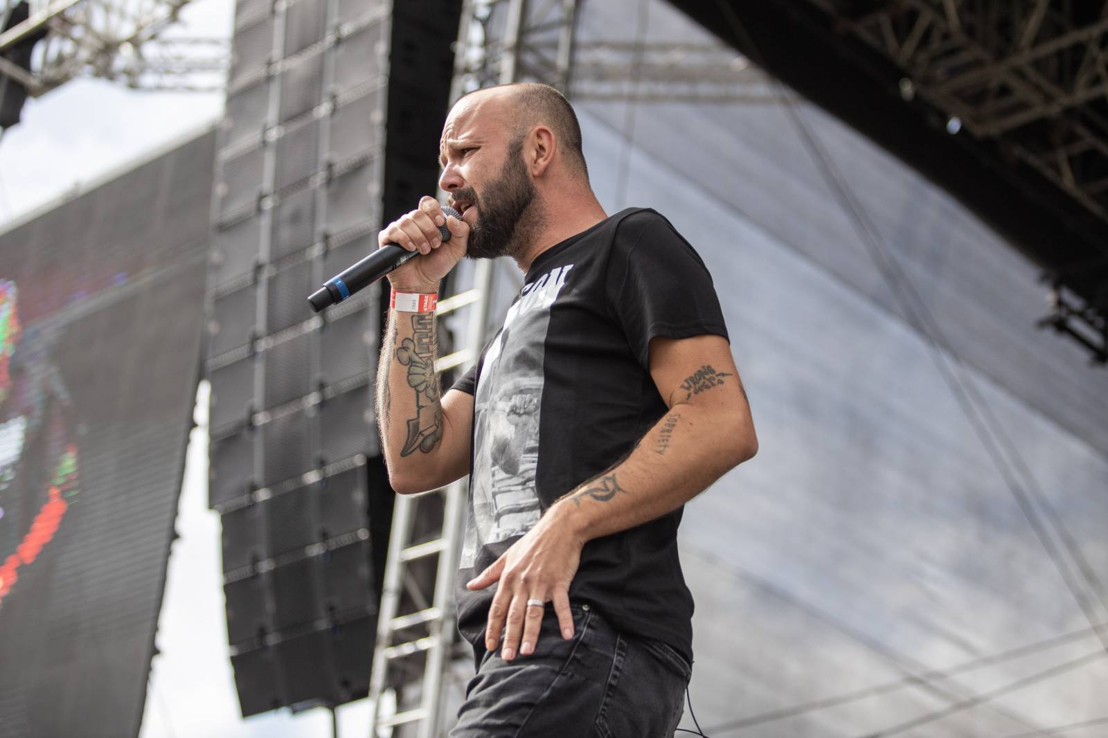 Druhý den na Bezdězu byl plný pozitivní energie a emocí. Nechyběli Cocotte Minute, Tomáš Klus nebo Dymytry