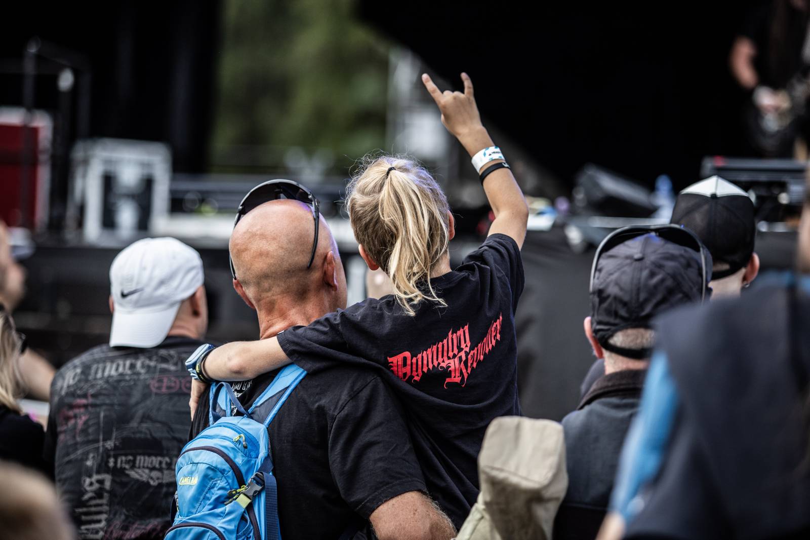 Druhý den na Bezdězu byl plný pozitivní energie a emocí. Nechyběli Cocotte Minute, Tomáš Klus nebo Dymytry