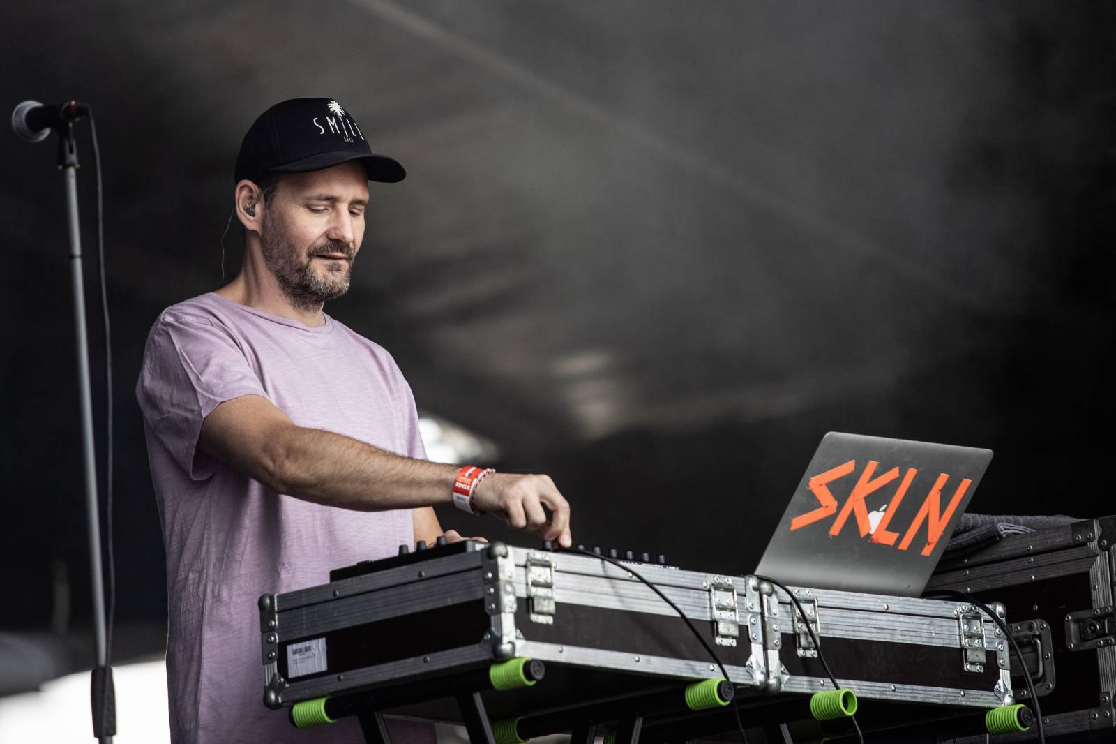 Druhý den na Bezdězu byl plný pozitivní energie a emocí. Nechyběli Cocotte Minute, Tomáš Klus nebo Dymytry