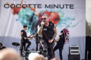 Druhý den na Bezdězu byl plný pozitivní energie a emocí. Nechyběli Cocotte Minute, Tomáš Klus nebo Dymytry