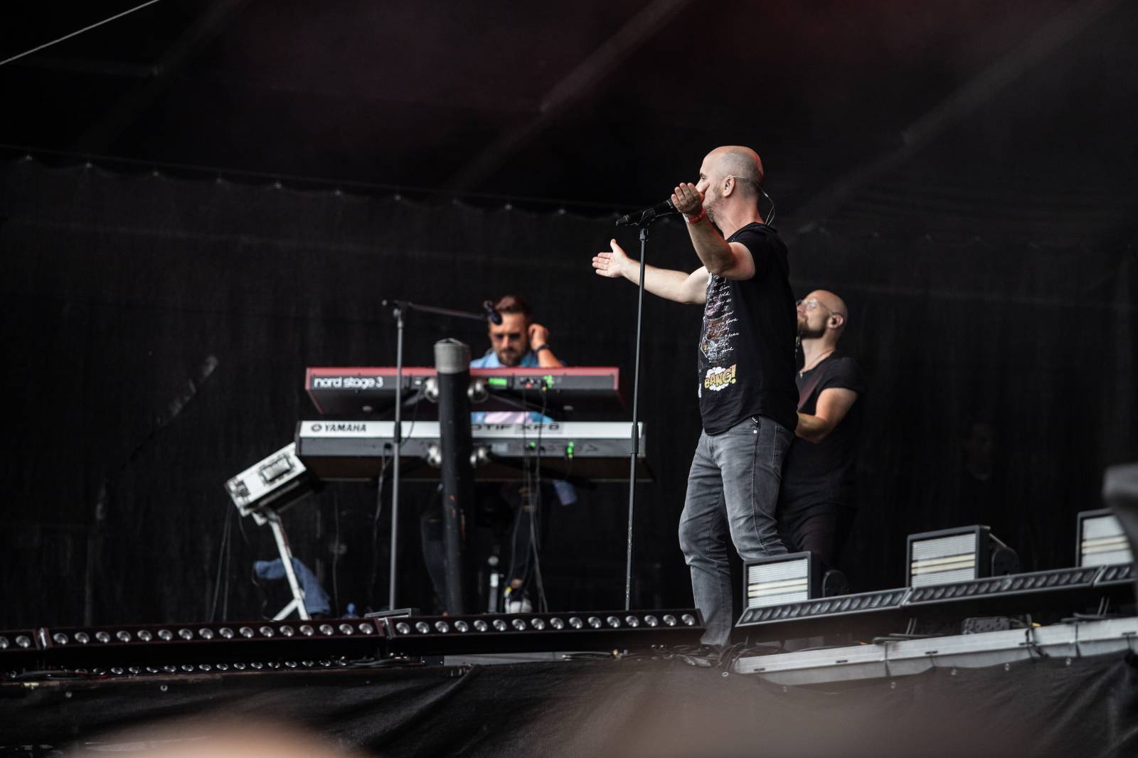 Druhý den na Bezdězu byl plný pozitivní energie a emocí. Nechyběli Cocotte Minute, Tomáš Klus nebo Dymytry