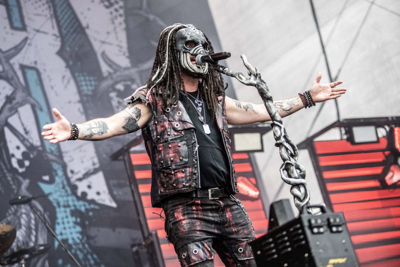 Druhý den na Bezdězu byl plný pozitivní energie a emocí. Nechyběli Cocotte Minute, Tomáš Klus nebo Dymytry