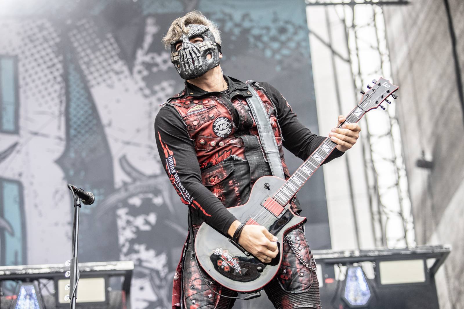 Druhý den na Bezdězu byl plný pozitivní energie a emocí. Nechyběli Cocotte Minute, Tomáš Klus nebo Dymytry