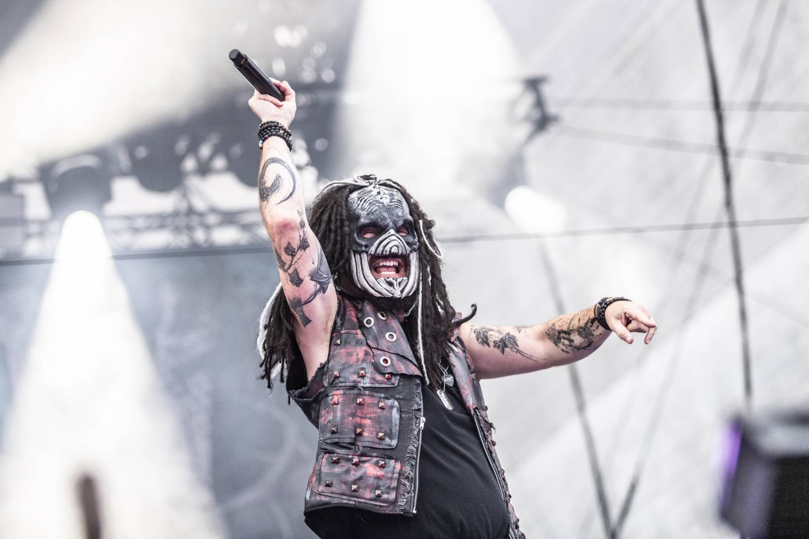 Druhý den na Bezdězu byl plný pozitivní energie a emocí. Nechyběli Cocotte Minute, Tomáš Klus nebo Dymytry