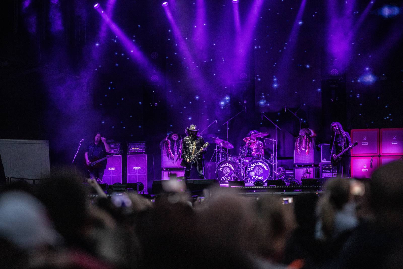 Druhý den na Bezdězu byl plný pozitivní energie a emocí. Nechyběli Cocotte Minute, Tomáš Klus nebo Dymytry