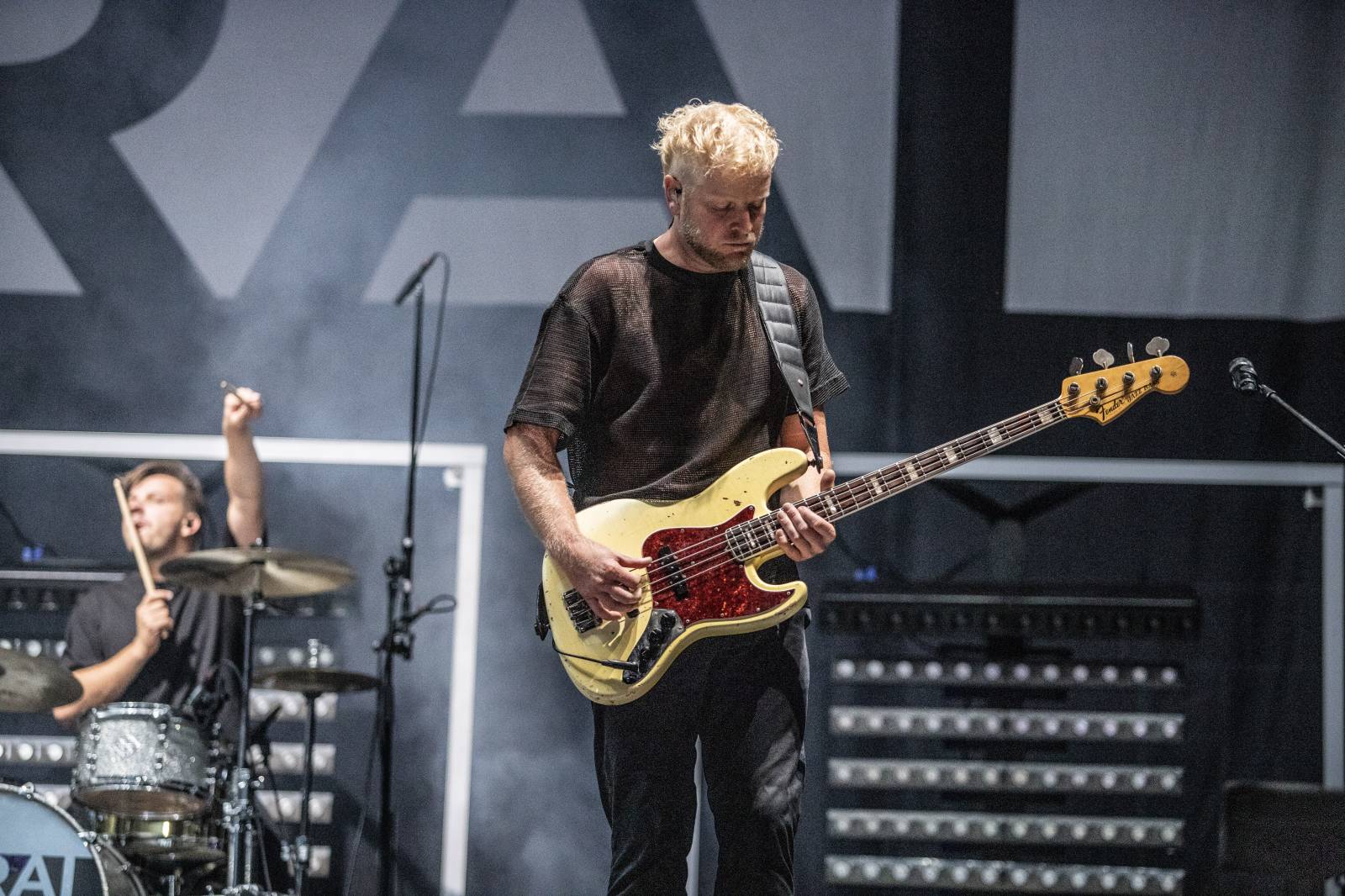 Druhý den na Bezdězu byl plný pozitivní energie a emocí. Nechyběli Cocotte Minute, Tomáš Klus nebo Dymytry