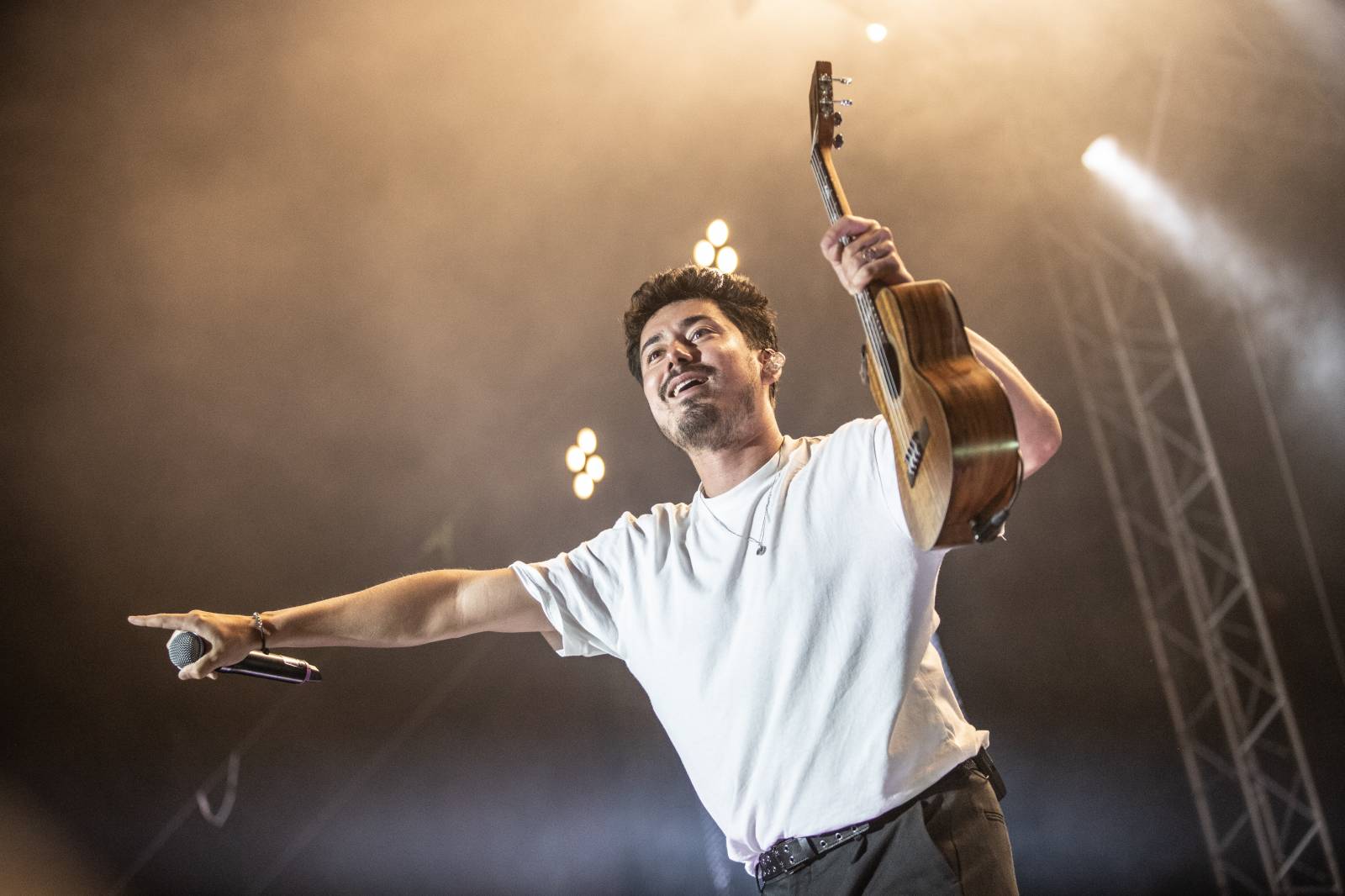 Druhý den na Bezdězu byl plný pozitivní energie a emocí. Nechyběli Cocotte Minute, Tomáš Klus nebo Dymytry