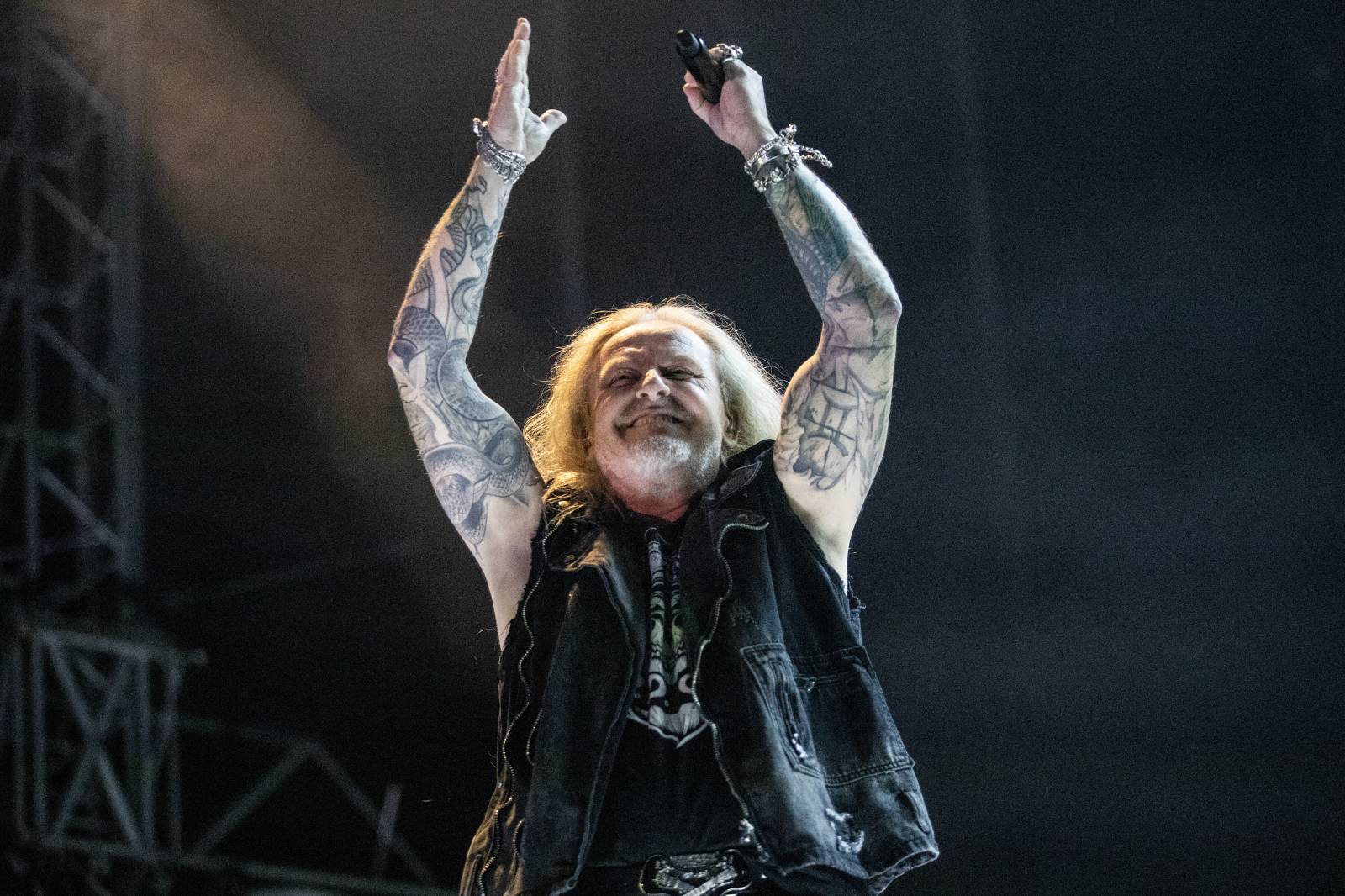 Druhý den na Bezdězu byl plný pozitivní energie a emocí. Nechyběli Cocotte Minute, Tomáš Klus nebo Dymytry