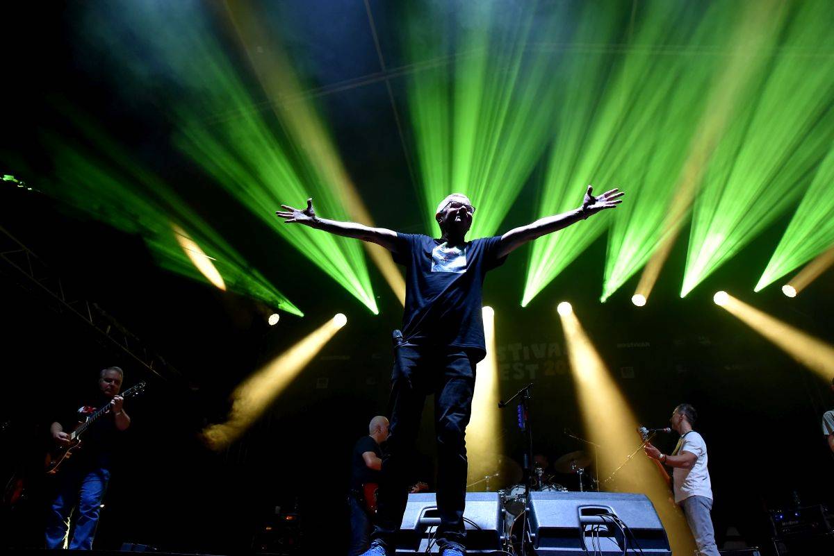 Pivovar Hostivar slaví deset let, gratulovali mu Mňága a Žďorp, Vítkovo kvarteto, Hudba Praha i Garage a Tony Ducháček