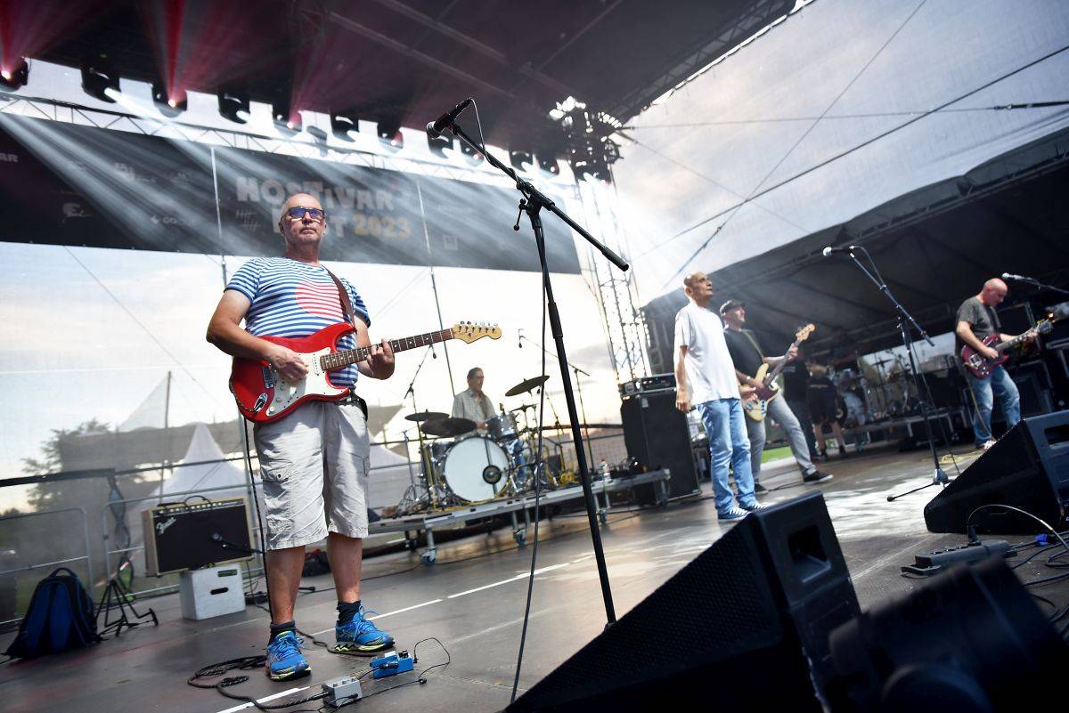 Pivovar Hostivar slaví deset let, gratulovali mu Mňága a Žďorp, Vítkovo kvarteto, Hudba Praha i Garage a Tony Ducháček