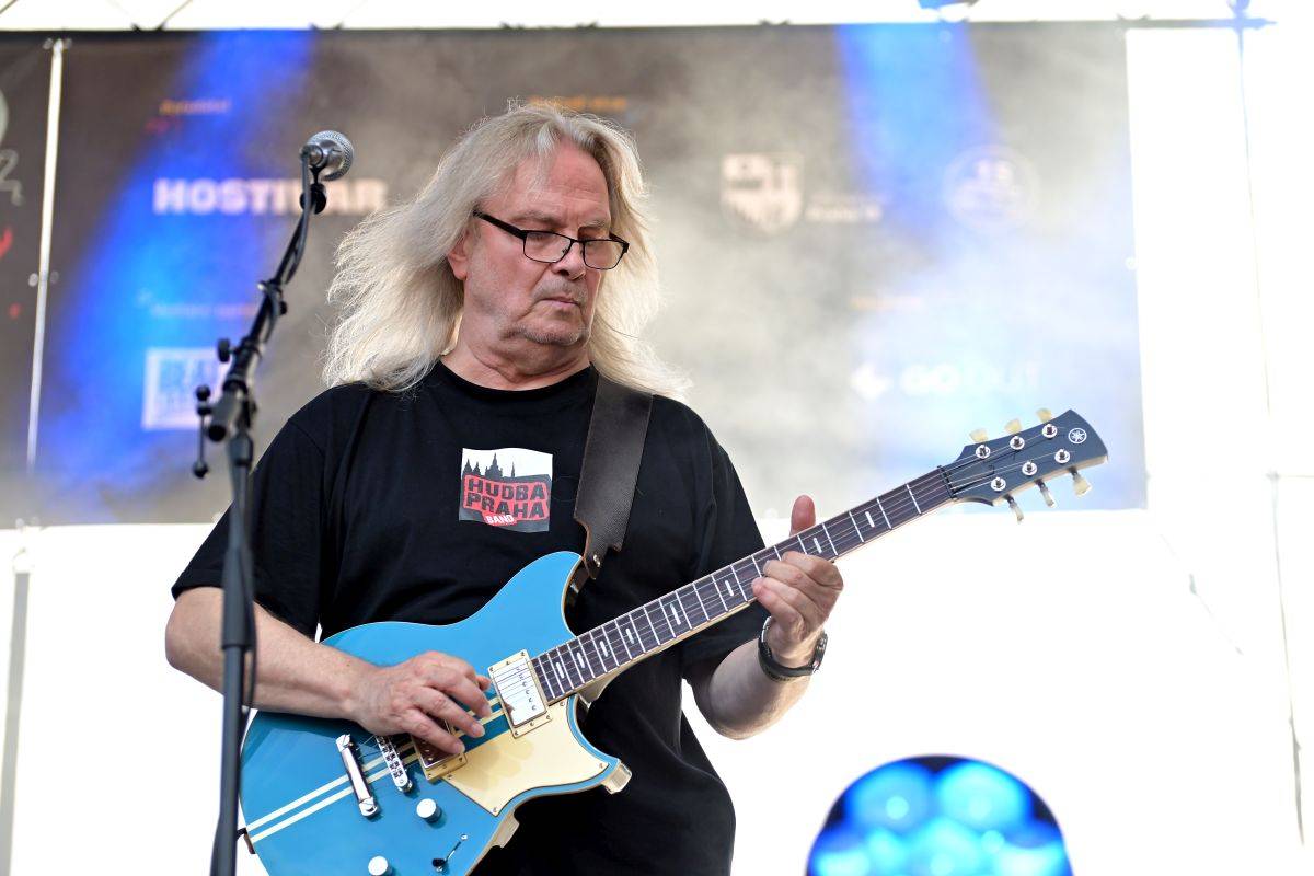 Pivovar Hostivar slaví deset let, gratulovali mu Mňága a Žďorp, Vítkovo kvarteto, Hudba Praha i Garage a Tony Ducháček