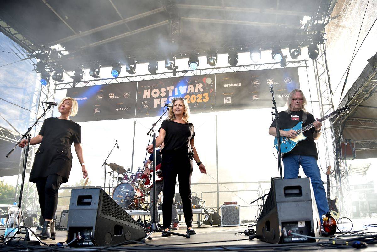 Pivovar Hostivar slaví deset let, gratulovali mu Mňága a Žďorp, Vítkovo kvarteto, Hudba Praha i Garage a Tony Ducháček