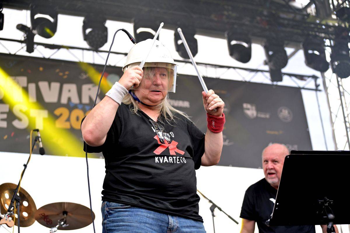 Pivovar Hostivar slaví deset let, gratulovali mu Mňága a Žďorp, Vítkovo kvarteto, Hudba Praha i Garage a Tony Ducháček