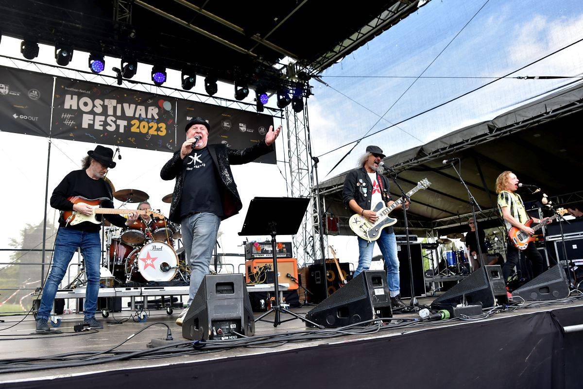 Pivovar Hostivar slaví deset let, gratulovali mu Mňága a Žďorp, Vítkovo kvarteto, Hudba Praha i Garage a Tony Ducháček