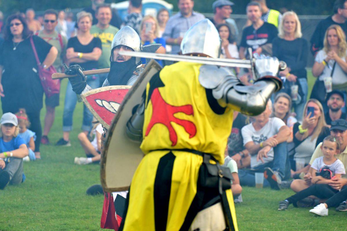 Pivovar Hostivar slaví deset let, gratulovali mu Mňága a Žďorp, Vítkovo kvarteto, Hudba Praha i Garage a Tony Ducháček