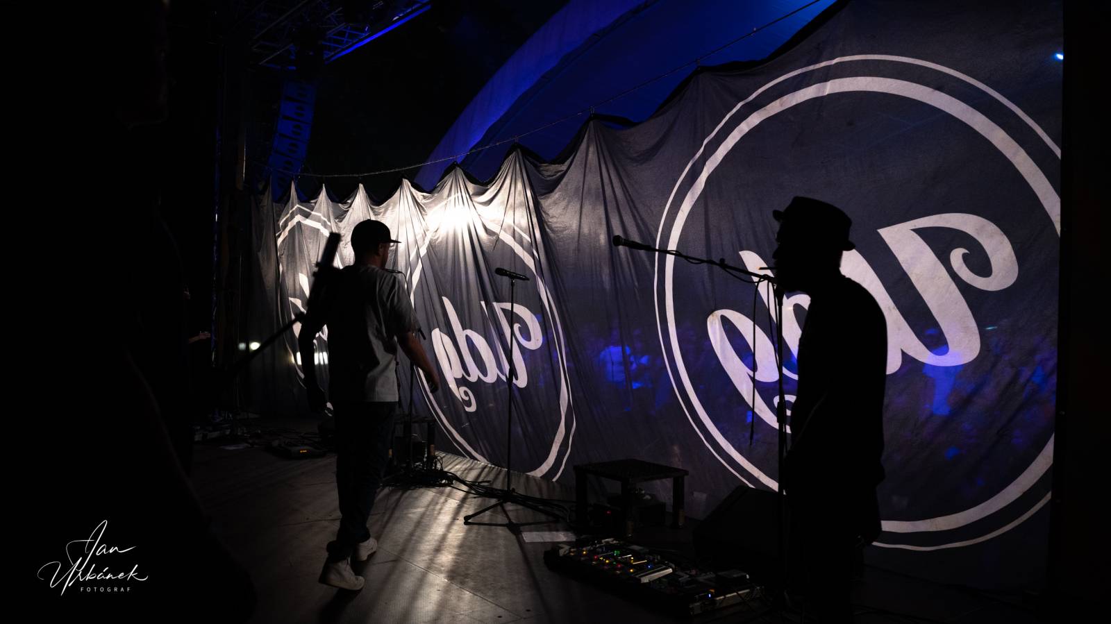 UDG rozsvítili Občanskou plovárnu, předskakovali jim Street69