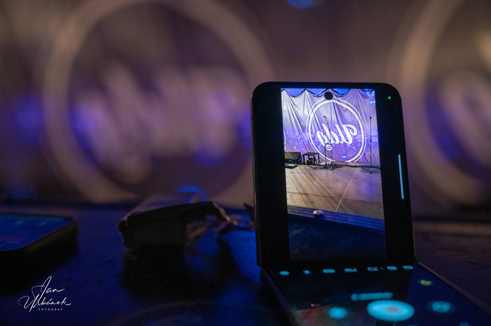 UDG rozsvítili Občanskou plovárnu, předskakovali jim Street69