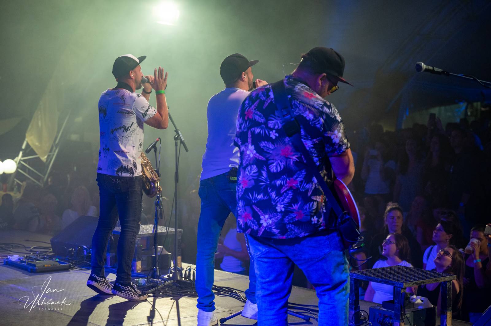 UDG rozsvítili Občanskou plovárnu, předskakovali jim Street69