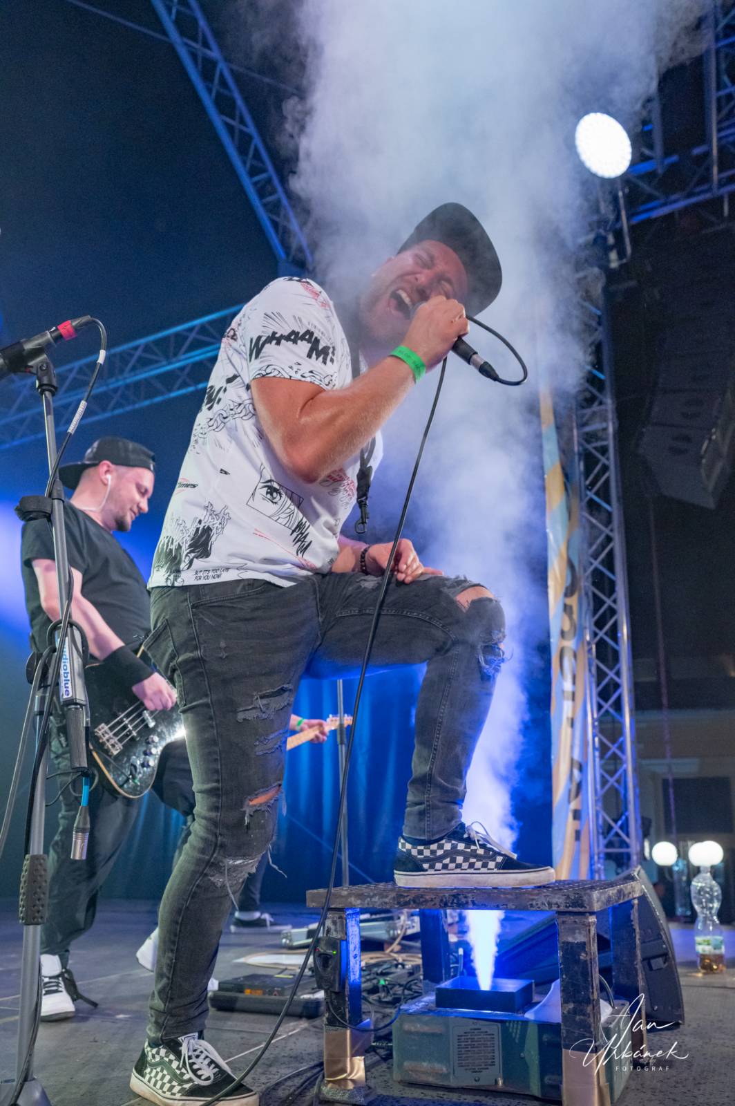 UDG rozsvítili Občanskou plovárnu, předskakovali jim Street69